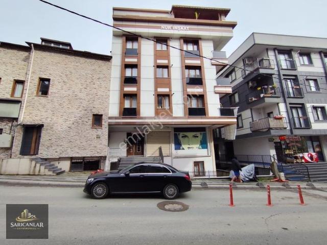 Çekmeköy Merkezde Satılık 2+1 Daire