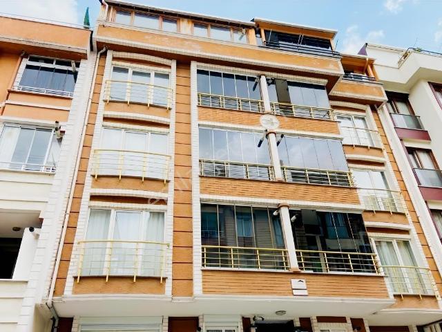 Çekmeköy Merkezi Konumda İskanlı, 4+2 Tek Tapu İki Ayrı Daire