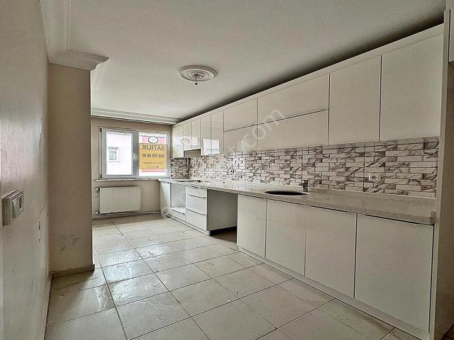 Çekmeköy Metroya 5 Dk 2 Daire Şeklinde 4+2 Satılık Dubleks Daire