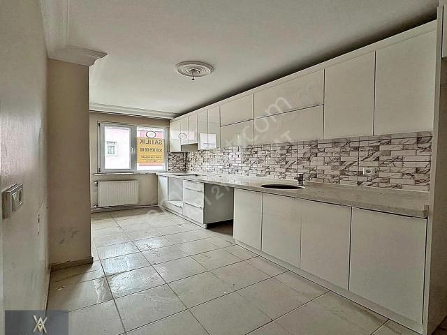 Çekmeköy Metroya Yakın,iki Aileye Uygun 4+2 Dubleks Daire