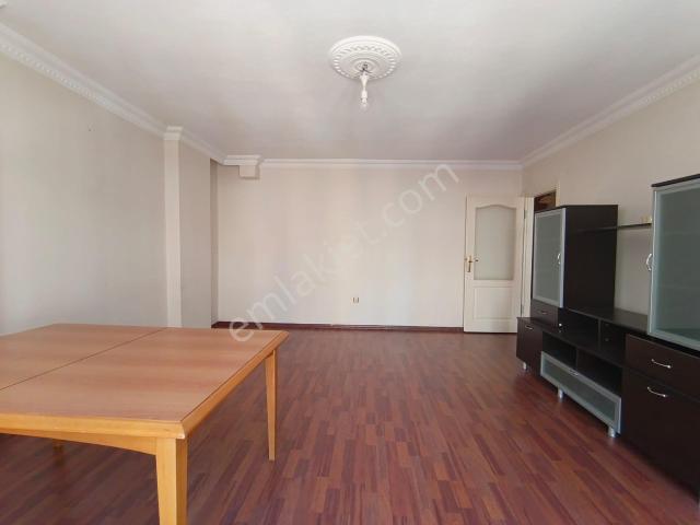 Çekmeköy Mimar Sinan Mh Kiralık 2+1 100m² Ara Kat Daire