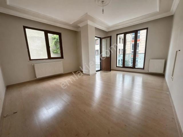 Çekmeköy Mimarsinan Mah Kiralık 2+1 80m Ara Kat Daire