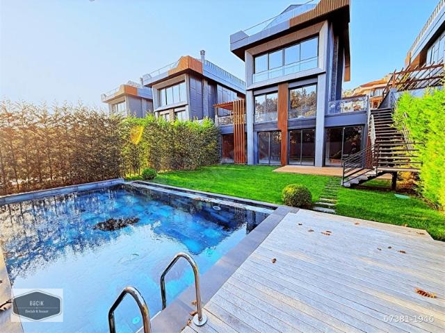 ÇEKMEKÖY ÖMERLİ MÜSTAKİL HAVUZLU 4 KATLI 480m2 LÜX VİLLA BACİK