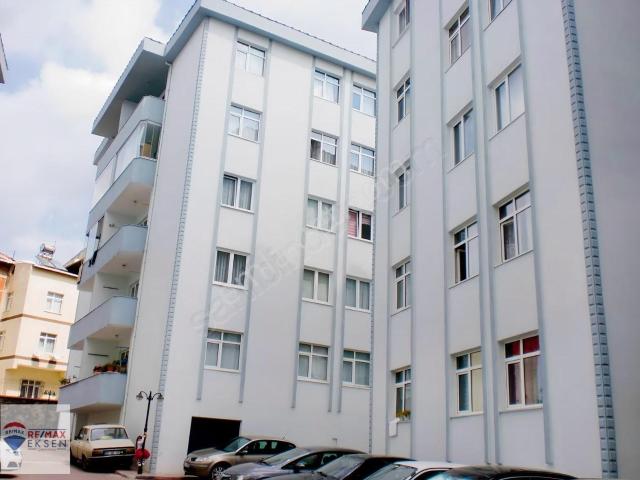 Çekmeköy Onur Sitesinde Satılık Dubleks Fırsat Daire