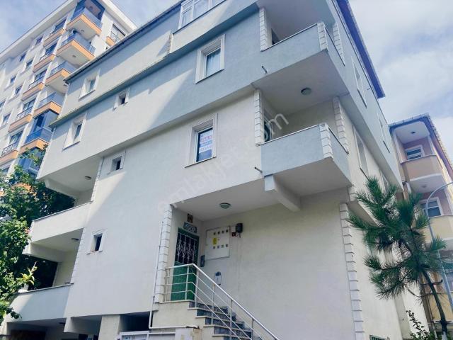 Çekmeköy Ormanköy'ün Yanıbaşında Aile Binasında Arakat 2+1 Daire