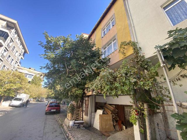Çekmeköy Aydınlar Aile Binasında Full Eşyalı 1+1 Geniş Arakat