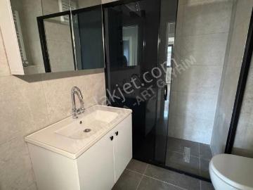 Çekmeköy Alemdağ Mah.sıfır.boş,satılık 2+1 Ara Kat Daire