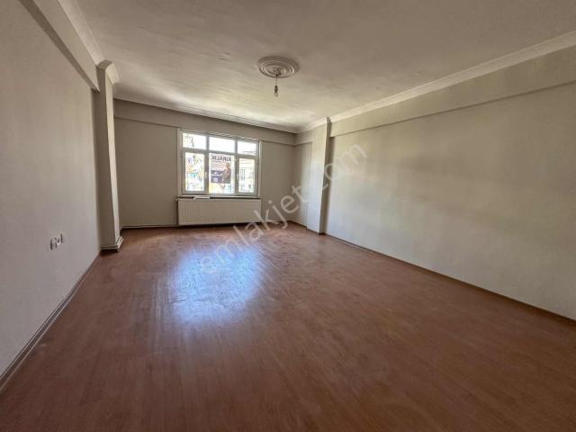 Çekmeköy Çamlık Mah'de 2+1 Kiralık Daire