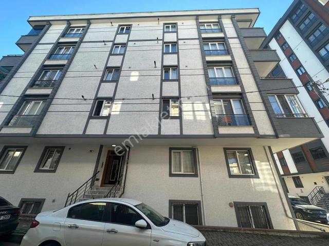 Çekmeköy Cumhuriyet Mah.kiralık 1+1 Ayrı Mutfak Daire