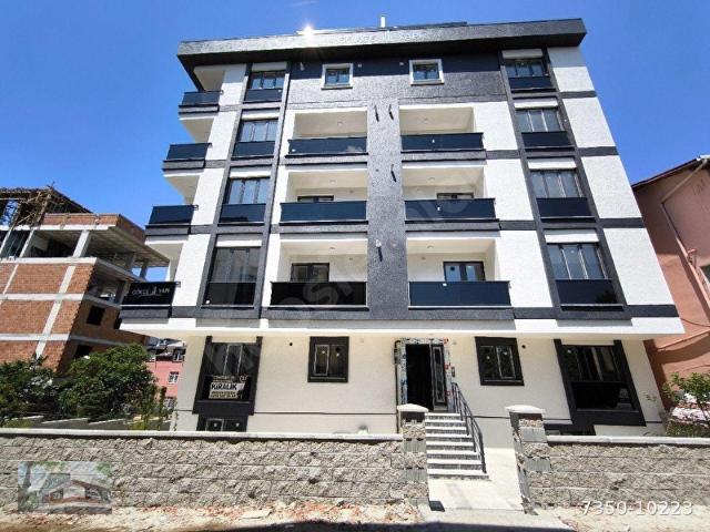 ÇEKMEKÖY DE SIFIR 3+1 TERS DUBLEX KİRALIK DAİRE