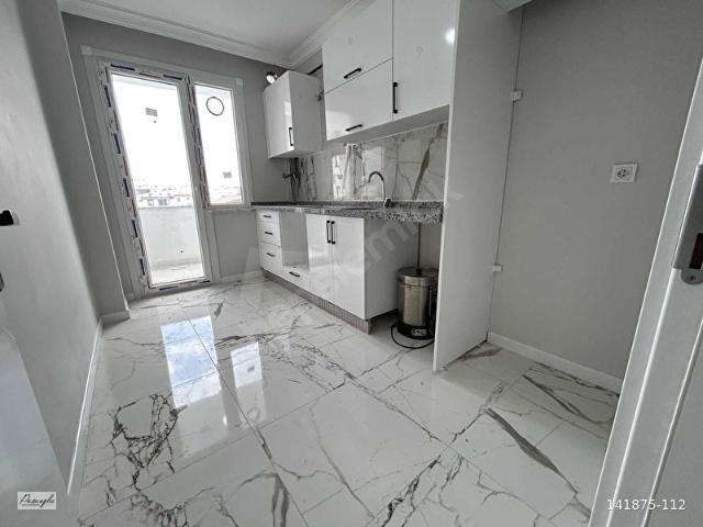 ÇEKMEKÖY EKŞİOĞLU MAH FIRSAT SATILIK 2+1 ARA KAT DAİRE