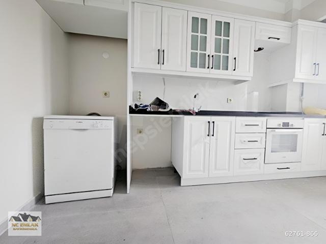 Çekmeköy Ekşioğlu'nda Satılık İskanlı, Merkezi 2+1