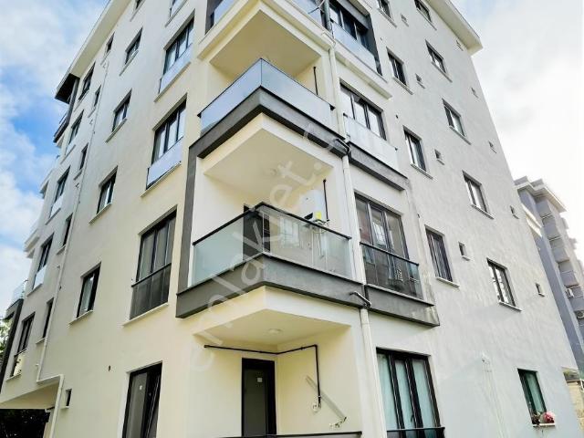 Çekmeköy Güngören Mahallesinde 2+1 Otoparklı Satılık Daire