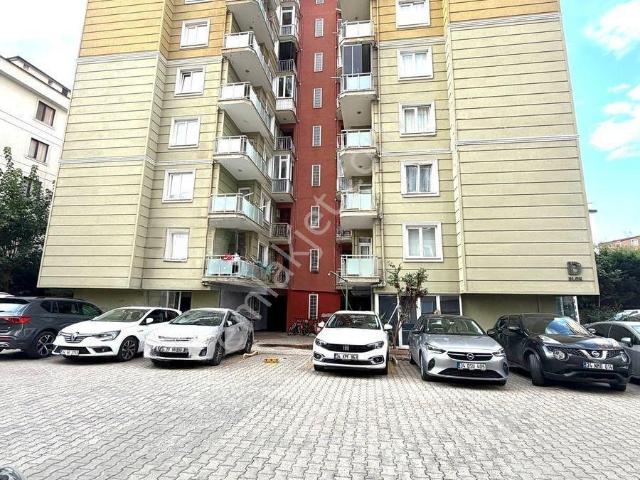 Çekmeköy Güngören'de Site İçi Bakımlı 3+1 Satılık Daire