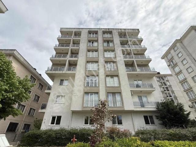 Çekmeköy Happy Park Sitesinde Full Eşyalı 1+1 Satılık Daire