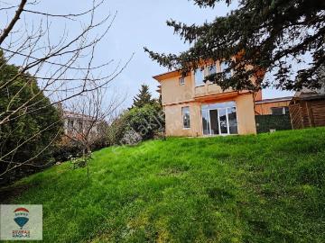 Çekmeköy Hopa Villalarında 300 M² Geniş Bahçeli Müstakil Villa