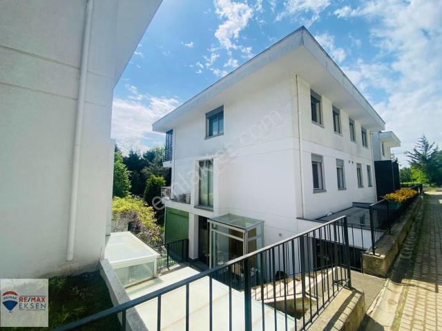 Çekmeköy Kayra Evleri Komple Yenilenmiş 3+1 185m2 Orman Cephe