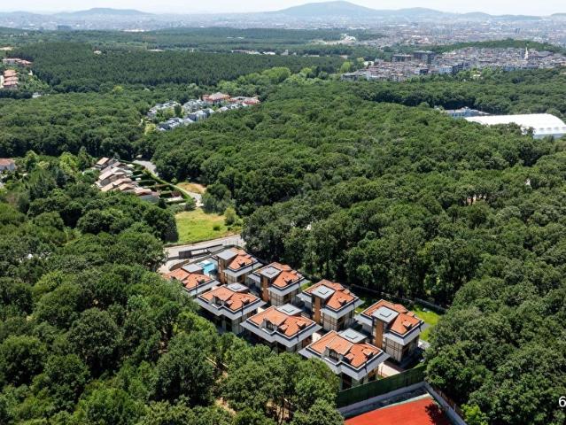 ÇEKMEKÖY PANORAMA FOREST SATILIK 6+2 LÜKS VİLLA