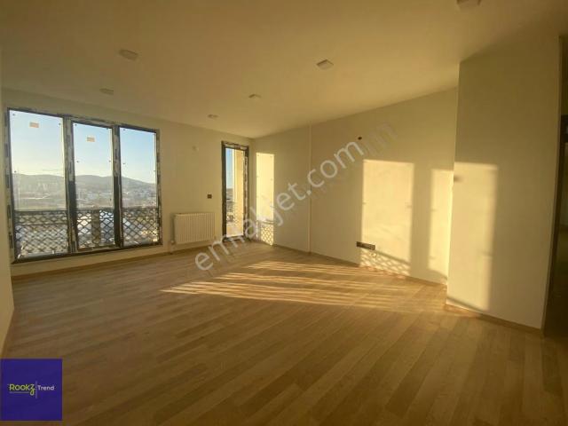 Çekmeköy Soğukpınar'da Kapalı Otoparklı Satılık 2+1 Sıfır Daire