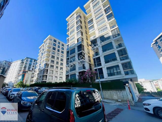 Çekmeköy Taşdelen Mah Çizmeci Ormanpark Sit Kiralık 2+1 Daire