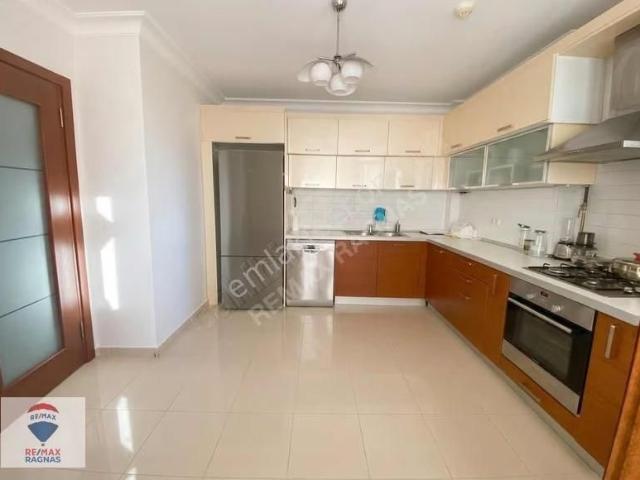 Çekmeköy Taşdelen Carpe Diem Sitesinde 155m2 Satılık 3+1