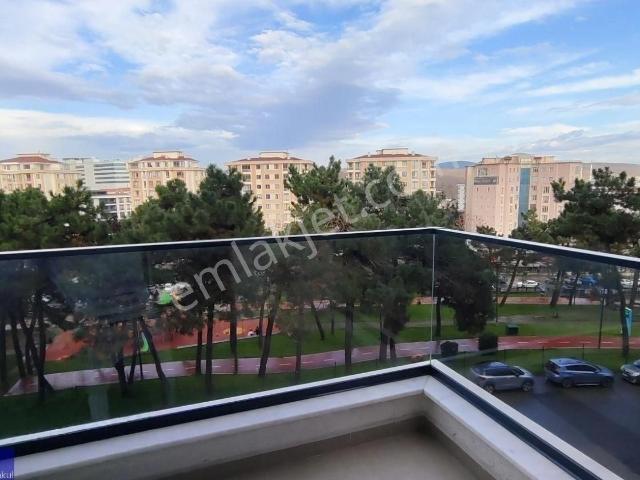Çekmeköy Taşdelen Forest Tower Sitesi Satılık 2+1 Köşe Daire