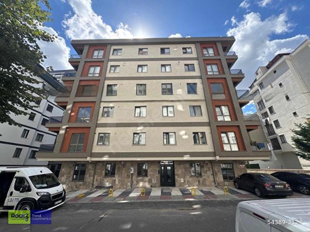ÇEKMEKÖY TAŞDELEN KİRALIK GENİŞ SIFIR 2+1 DAİRE