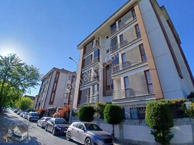 Çekmeköy Taşdelen Site İçerisinde Kiralık 3+1 180m2 Dublex Daire