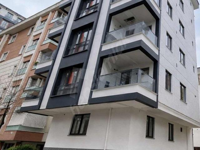 ÇEKMEKÖY'DE 2+1 DAİRE 4. KAT YÜKSEK KREDİYE UYGUN