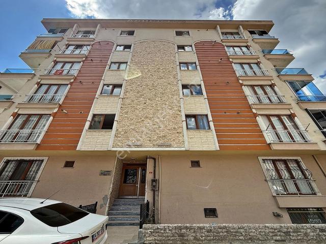 Çekmeköy'de Acill Fırsat Sıfır Mobilyalı 2+1 Satılık Daire