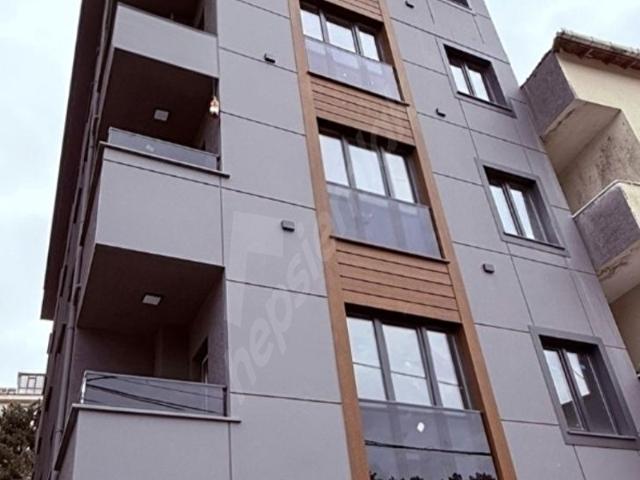 ÇEKMEKÖY'DE MUHTEŞEM KONUM ORMAN MANZARALI 2+1 SIFIR LÜX DAİRE