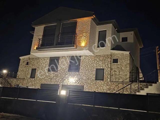 Eko Emlaktan Doğa İle İç İçe 3+1 Lüks Villa
