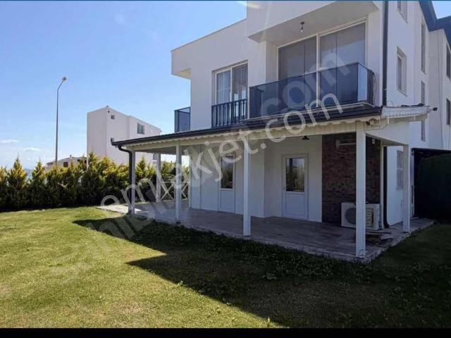 Eko Emlaktan Deniz Manzaralı Bahçeli Lüks Villa