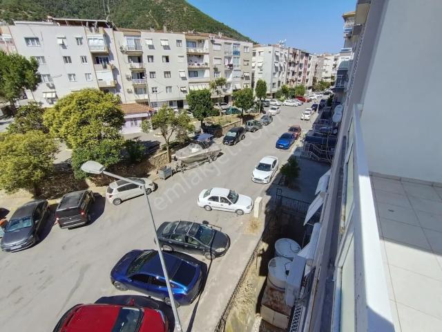 Ekonomi Üniversitesi Yakını Bakımlı Asansörlü 3+1 Kiralık Daire