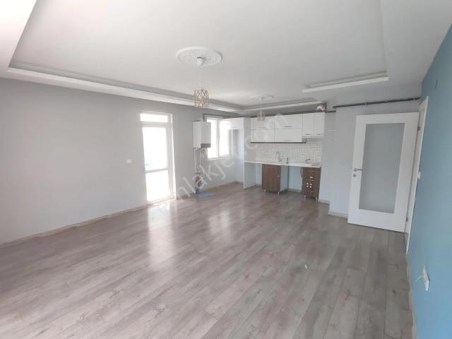 Şeker'de Genç Binada Asansörlü Çift Teraslı 3+1 Dublex Daire