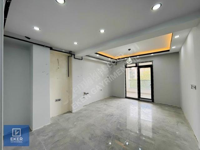 Ekerden Candanel Bulvarı Yakını 240 M² 4+1 Özel Garajlı Dubleks