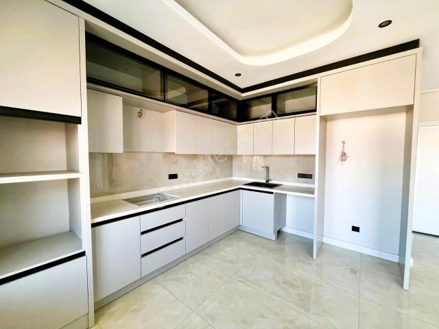 Şekerhane Mahallesinde Kale Ve Deniz Manzaralı Sıfır 3+1 Daire