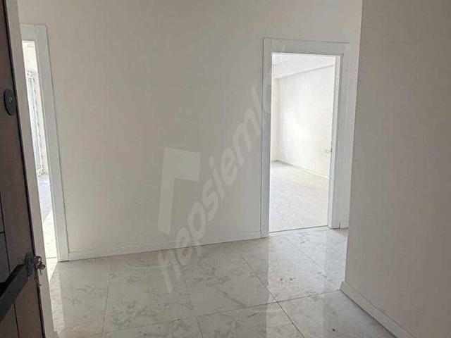 Şekerpınar Mahallesinde Satılık 3+1