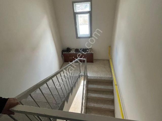 Şekerpınar Mahallesi'nde Yahyasry Evlerinde 3+1 İçi Dışı Yapılı