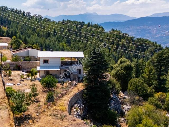 Ekizce Yaylasında 628 M2 Arsa Üzerinde Satılık Dubleks Villa