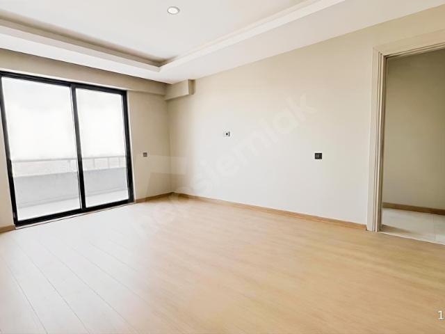 EKİCİ'DEN GALLE PARK MANZARALI 4,5+1 KONFORLU DAİRE!