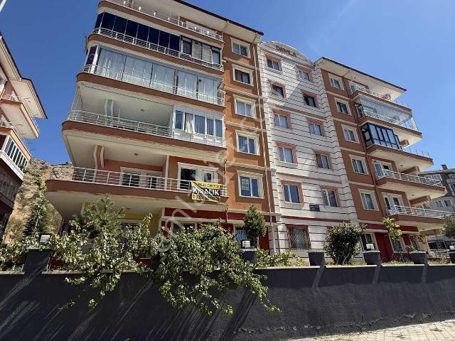 Ekin Group'tan Hastane Yakını Kiralık 3+1 Yapılı Daire