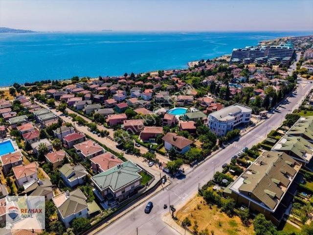 Ekinoba Erguvan Villalar'ında Kiralık 5+1