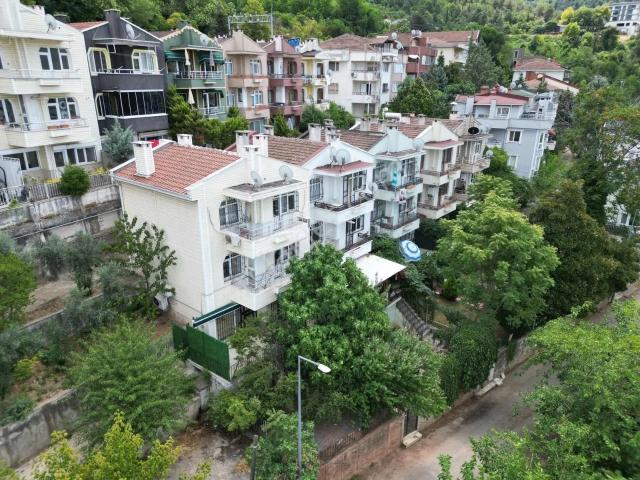 Çekirge Berussa Otel Yanı Bursa Manzaralı Site İçinde Köşe Villa