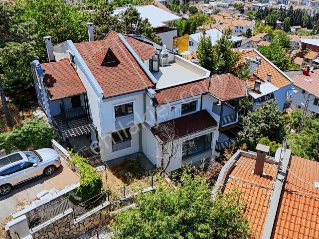 Çekirge'de Panoramik Bursa Manzaralı Satılık 5+2 Villa