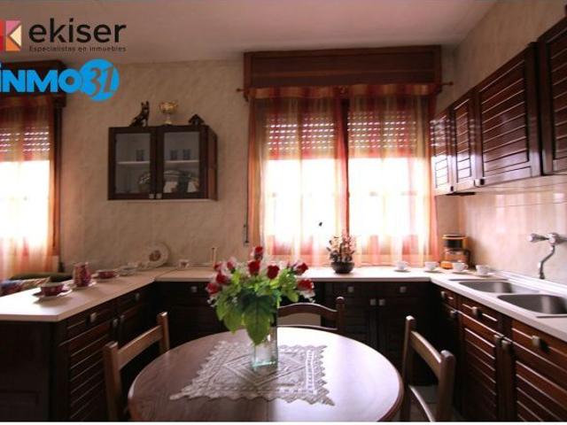 EKISER VENDE CASA EN EL CENTRO DE ZIORDIA