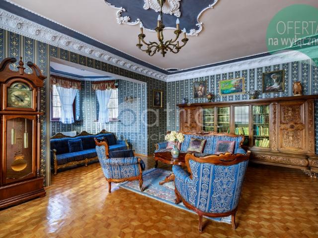 Na sprzedaż luksusowa rezydencja 646 m² w Bolechowie