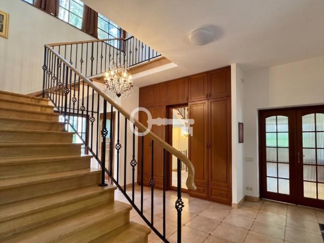 Ekskluzywna rezydencja w Skolimowie 420 m², sauna, garaż