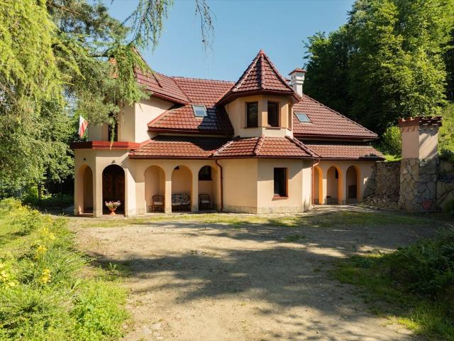 Ekskluzywna rezydencja z biznesem w Barcicach