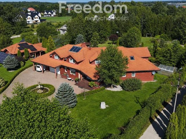Ekskluzywna rezydencja 361 m² z ogrodem i jeziorem
